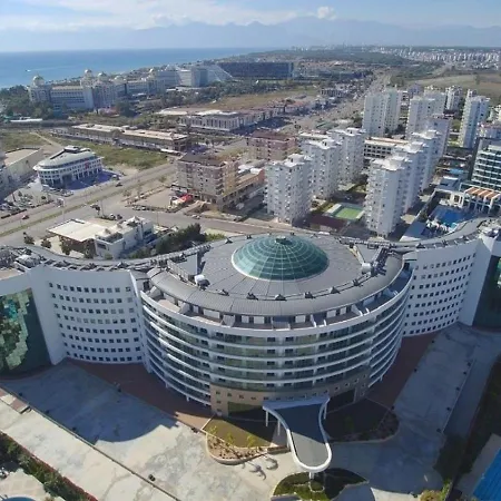 Sirius Town Modern & Comfortable *